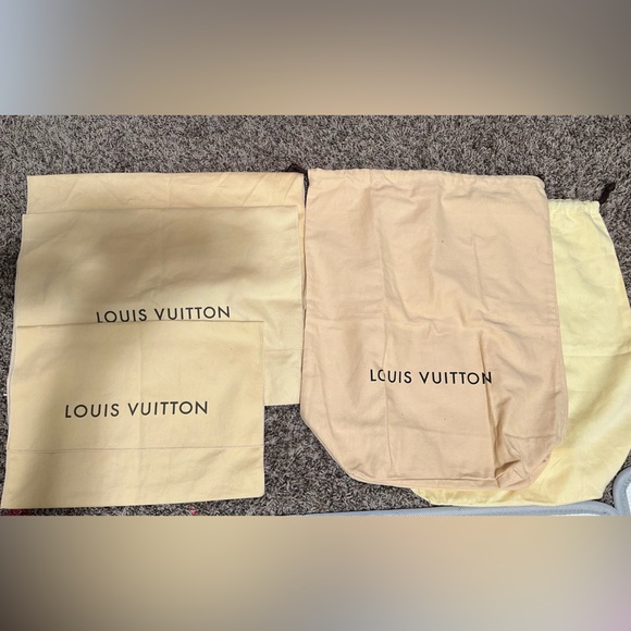 LOUIS VUITTON Dust Bag Bundle of 5 - Picture 1 of 4